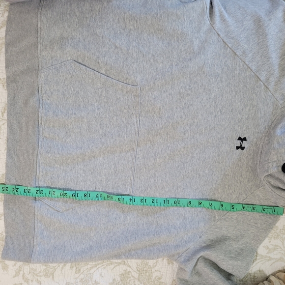 Under Armour Hoodie - Picture 6 of 8